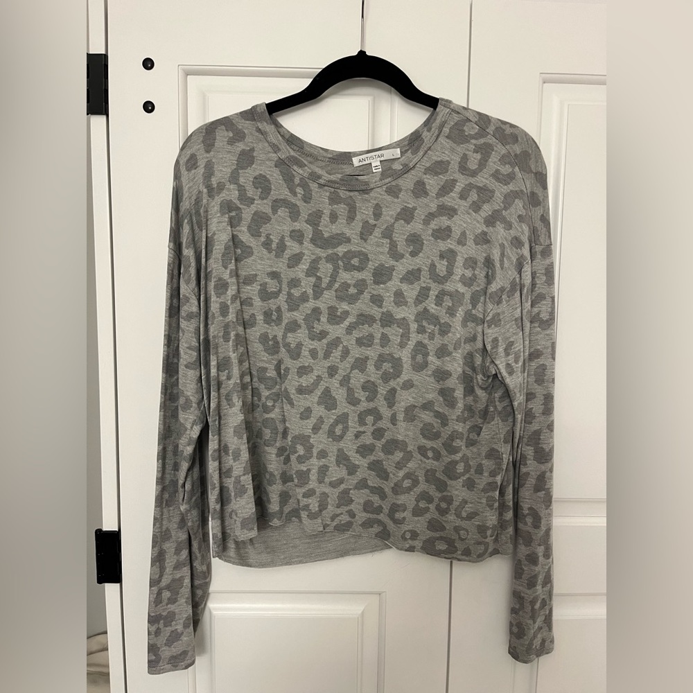 Antistar soft long sleeve cheetah tank